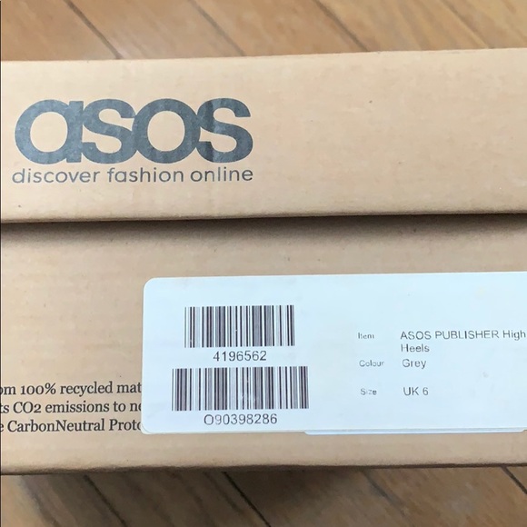 Peep toe booties - Picture 7 of 7